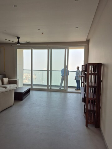 Room in 3 BHK Apartment at Vraj Tiara, Worli – for Rent