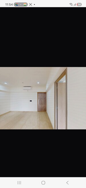 Room in 2 BHK Apartment at Lodha Woods, Kandivali East – for Sale