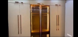 Room in 4 BHK Builder Floor at Dwarka Mor – for Sale