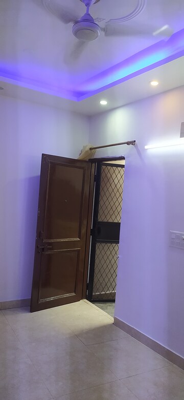 Furnished Amenities in 1 BHK Builder Floor at Panchsheel Vihar – for Rent