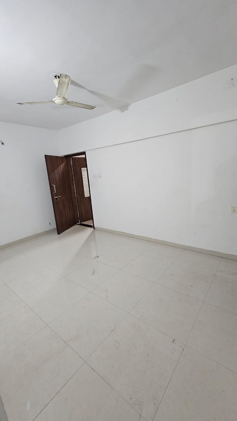 Room, mahaganesh colony 1 Bedroom 600 Sq.Ft. Apartment In Mahaganesh Colony Pune 9506447