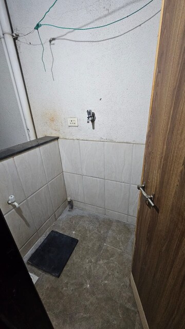 Bathroom in 1 BHK Apartment at Mahaganesh Colony – for Rent