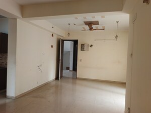 Room in 3 BHK Apartment at Samridhi Grand Avenue, Tech Zone 4 Greater Noida – for Rent