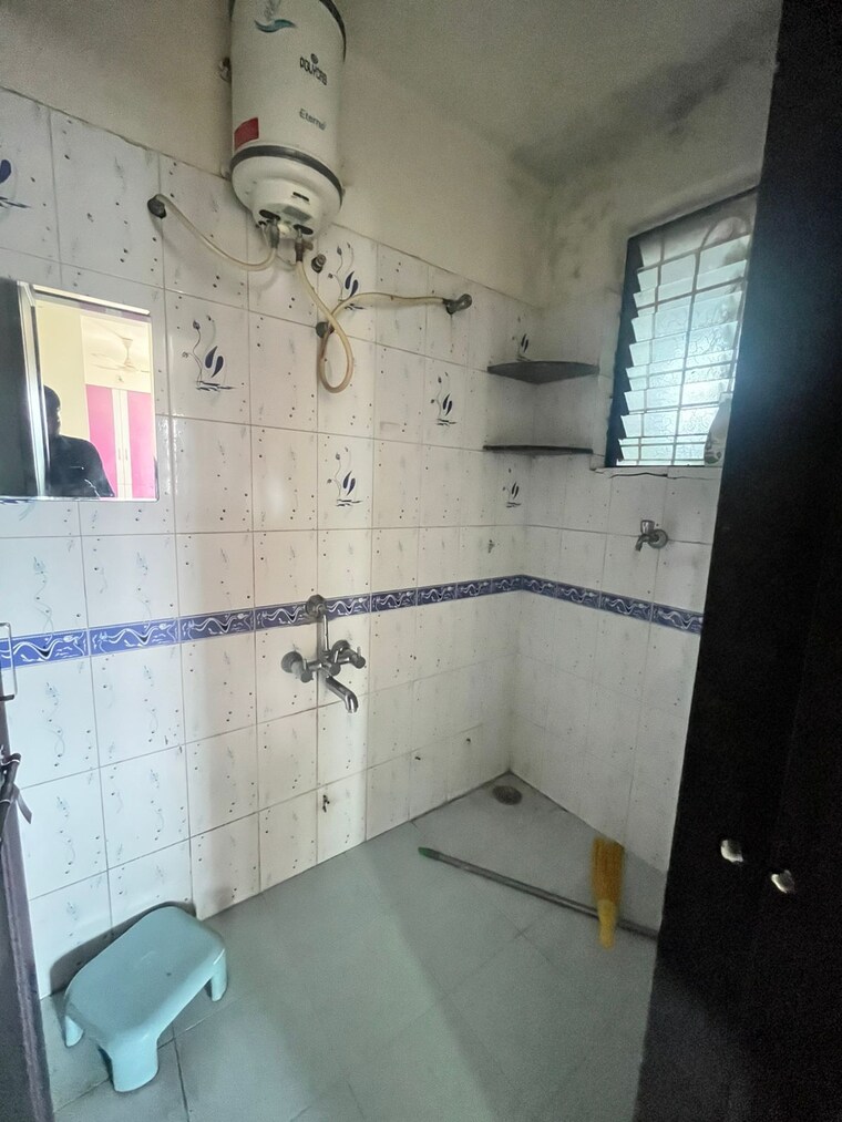 Bathroom, shantiban-chs 1 Bedroom 567 Sq.Ft. Apartment In Kothrud Pune 9506450
