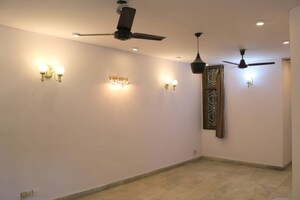 Master Bedroom in 2 BHK Builder Floor at Chittaranjan Park – for Rent