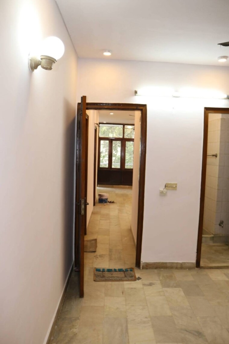 Master Bedroom, chittaranjan park 2 Bedroom 1200 Sq.Ft. Builder Floor In Chittaranjan Park Delhi 9506456