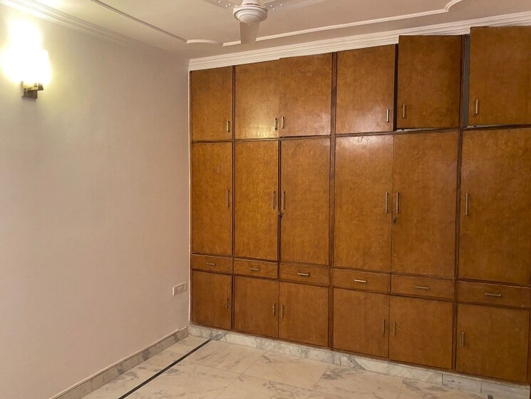 Master Bedroom, greater kailash i 2 Bedroom 1800 Sq.Ft. Builder Floor In Greater Kailash I Delhi 9506459