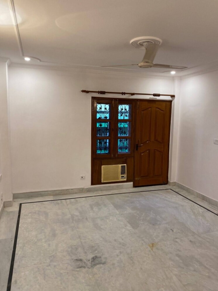 Master Bedroom, greater kailash i 2 Bedroom 1800 Sq.Ft. Builder Floor In Greater Kailash I Delhi 9506459