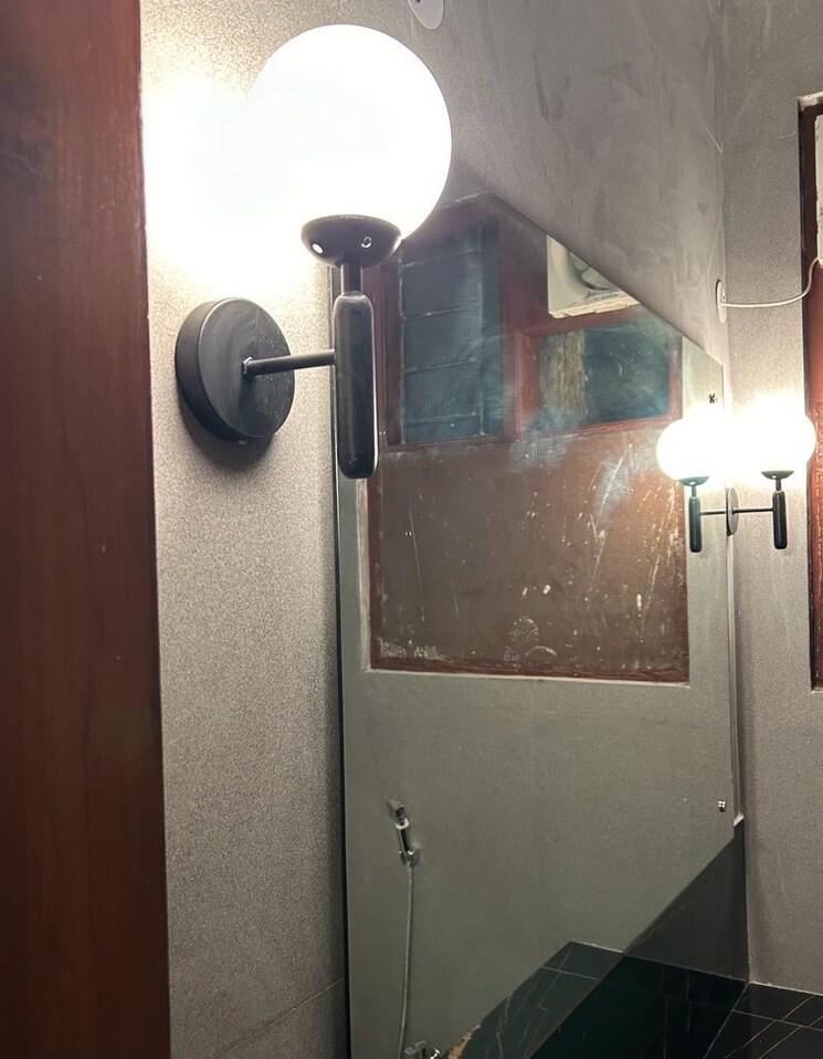 Attached Bathroom, greater kailash i 2 Bedroom 1900 Sq.Ft. Builder Floor In Greater Kailash I Delhi 9506464