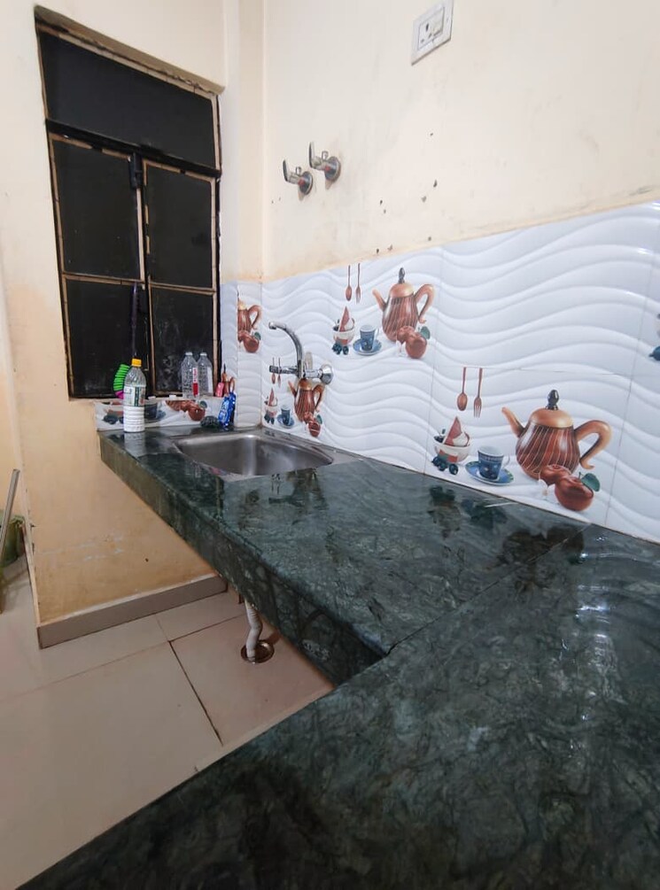 Kitchen, husainganj 1 Bedroom 400 Sq.Ft. Apartment In Husainganj Lucknow 9506487