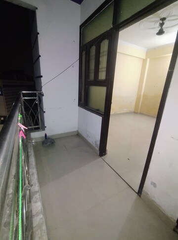 Balcony in 1 BHK Apartment at Husainganj – for Rent