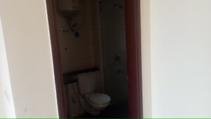  3 BHK Builder Floor at Emaar MGF Emerald Hills, Sector 65 – for Rent