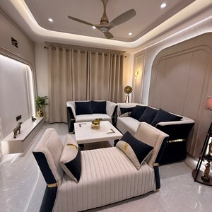 Team Area in 3 BHK Builder Floor at Connaught Place – for Rent