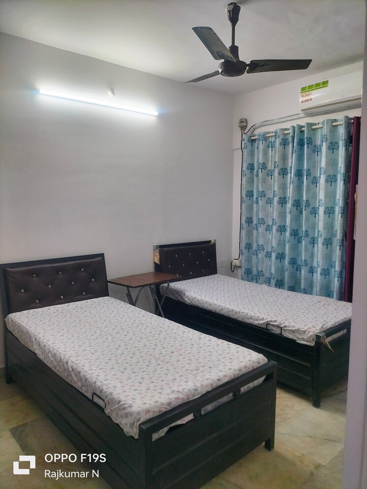 Bedroom, powai Pg For Boys In Powai 9506525
