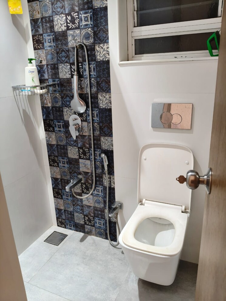Bathroom, neelsidhi-atlantis 3.5 Bedroom 1800 Sq.Ft. Apartment In Nerul Navi Mumbai 9506547