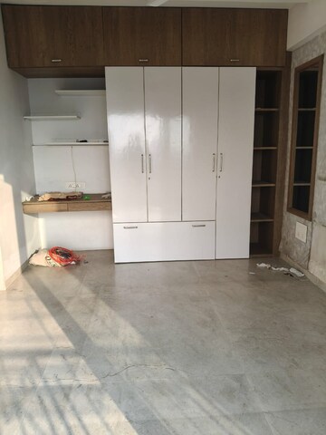 Room in 3.5 BHK Apartment at Neelsidhi Atlantis, Nerul – for Rent