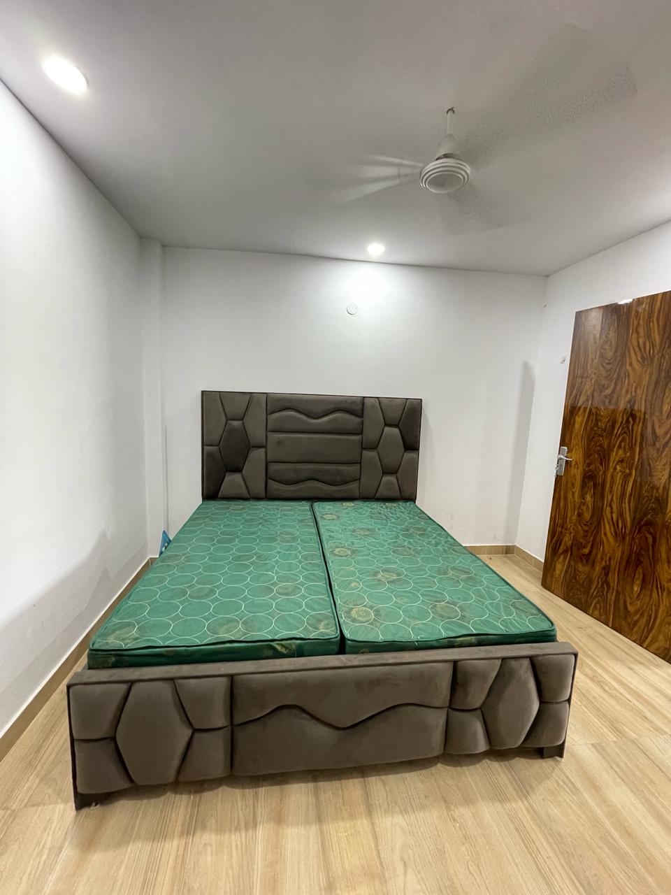2 BHK Builder Floor For Rent in Saket 