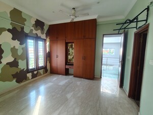 Room in 5 BHK Independent House at Injambakkam – for Sale