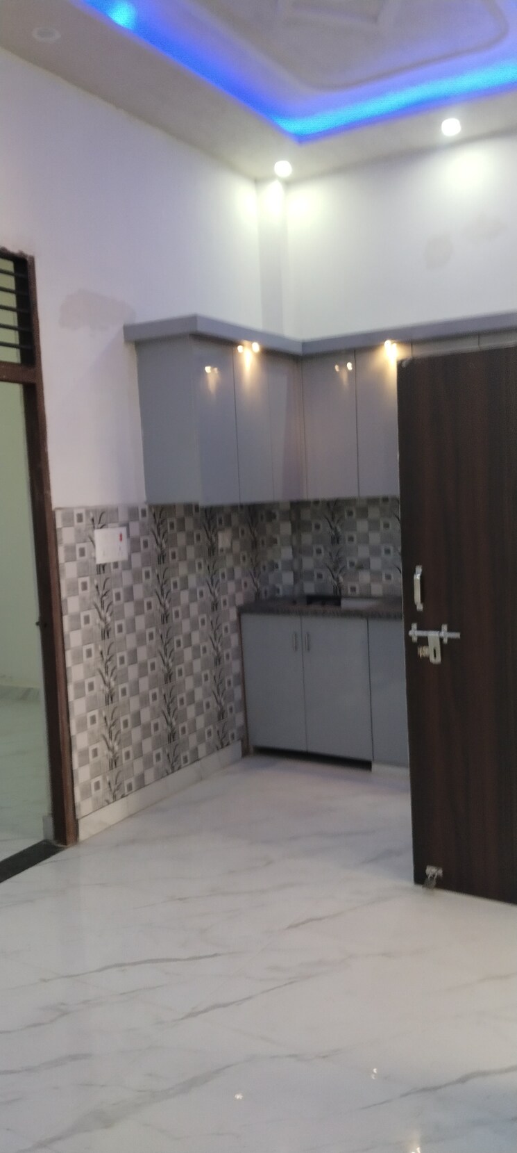 Bedroom, new-friends-colony 3 Bedroom 100 Sq.Yd. Independent House In Sanjay Nagar Ghaziabad 9506560