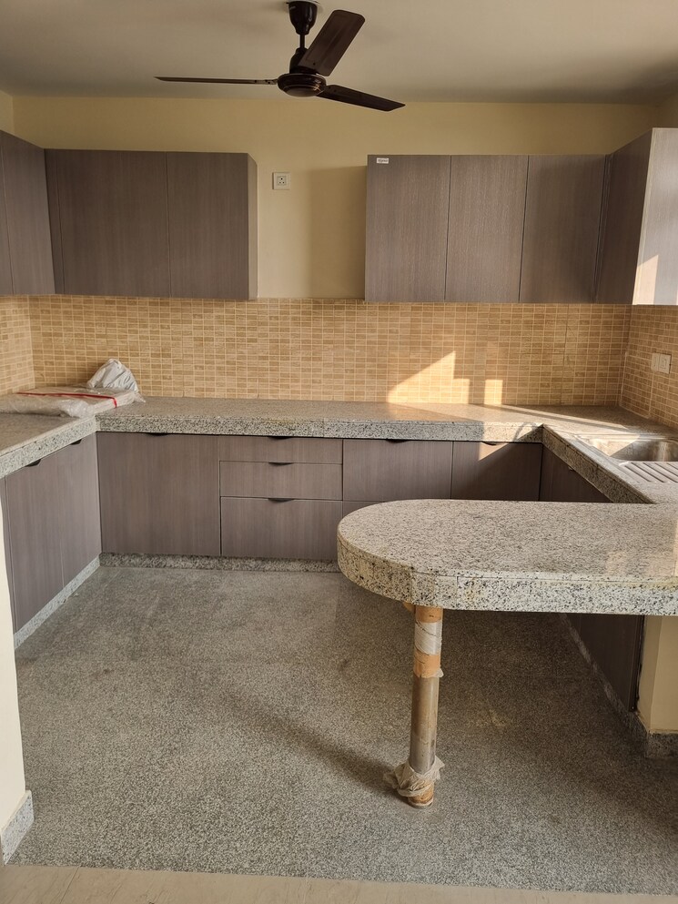 Bathroom, raheja-vedaanta 2 Bedroom 1432 Sq.Ft. Apartment In Sector 108 Gurgaon 9506589