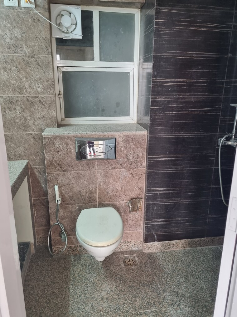 Bathroom, raheja-vedaanta 2 Bedroom 1432 Sq.Ft. Apartment In Sector 108 Gurgaon 9506589