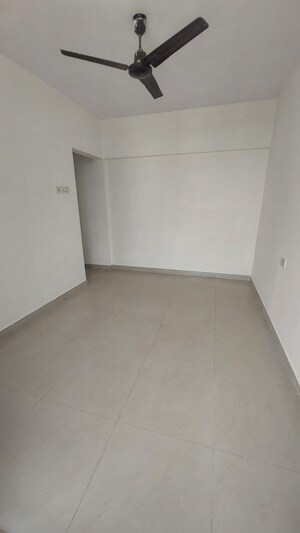 Room in 2 BHK Apartment at Charkop Kesar CHS, Kandivali West – for Rent