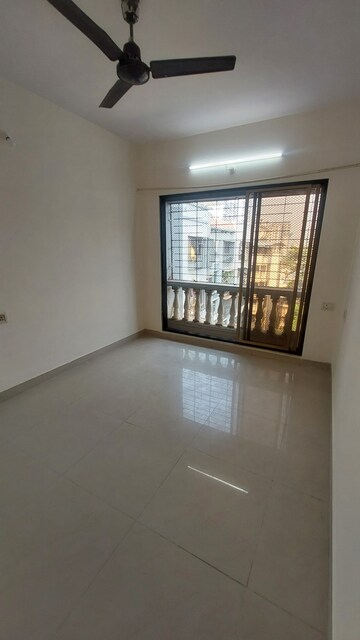 Room in 2 BHK Apartment at Charkop Kesar CHS, Kandivali West – for Rent