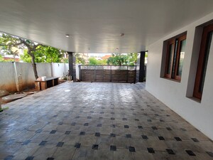 Parking in 5 BHK Independent House at Injambakkam – for Sale