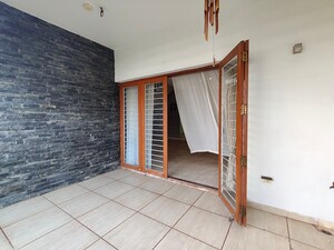 Bathroom in 5 BHK Independent House at Injambakkam – for Sale