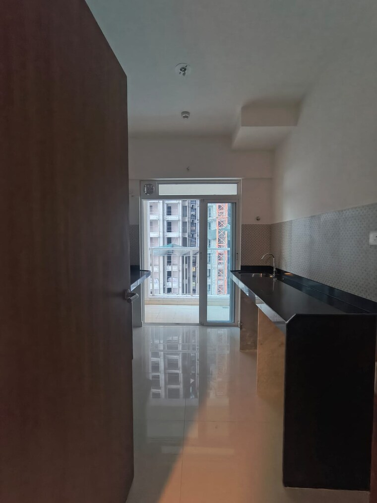 Kitchen, lodha-amara 3 Bedroom 955 Sq.Ft. Apartment In Kolshet Road Thane 9506659