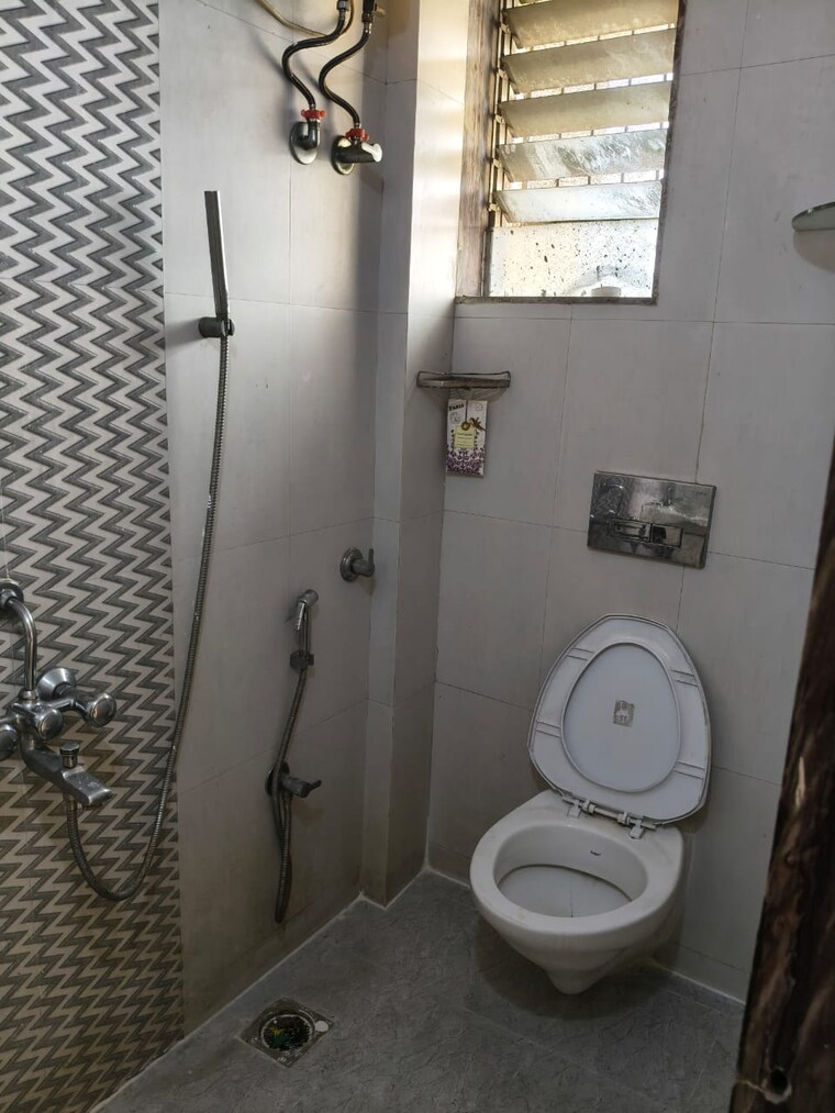 Bathroom, safal-pride-nerul 1 Bedroom 600 Sq.Ft. Apartment In Nerul Sector 25 Navi Mumbai 9506672