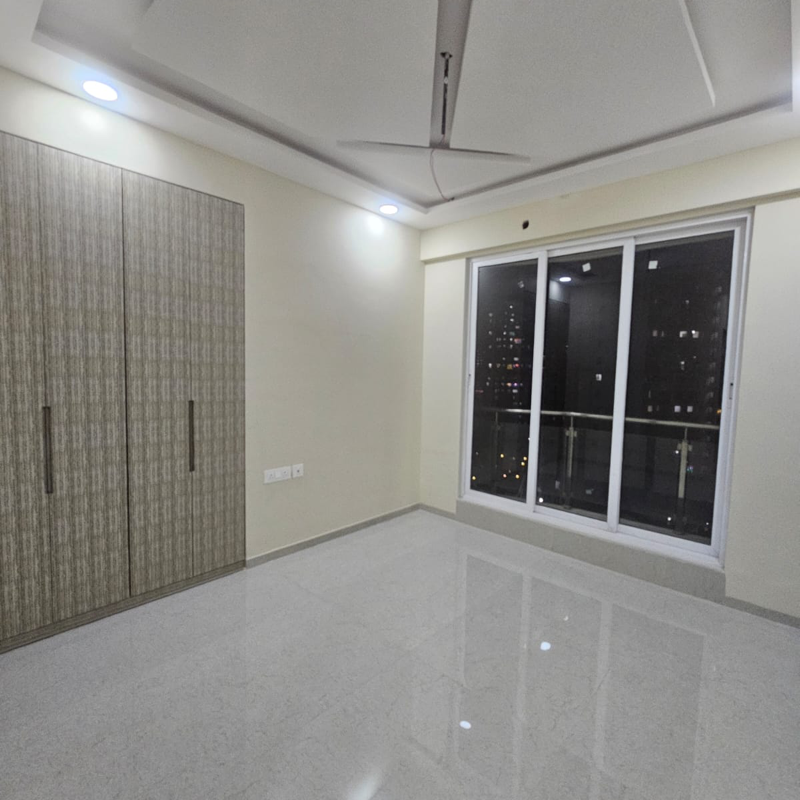 3 BHK + Extra Room 911 Sq.Ft. Apartment in Rosa Manhattan