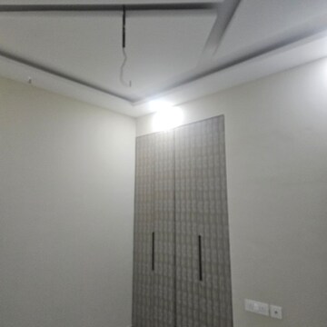 Room in 3 BHK Apartment at Rosa Manhattan, Anu Nagar – for Rent