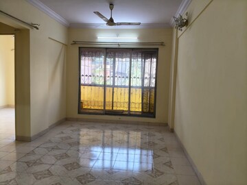 2 BHK Apartment For Rent in Safal Park, Nerul