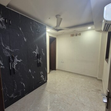Room in 2 BHK Builder Floor at Govindpuri – for Rent
