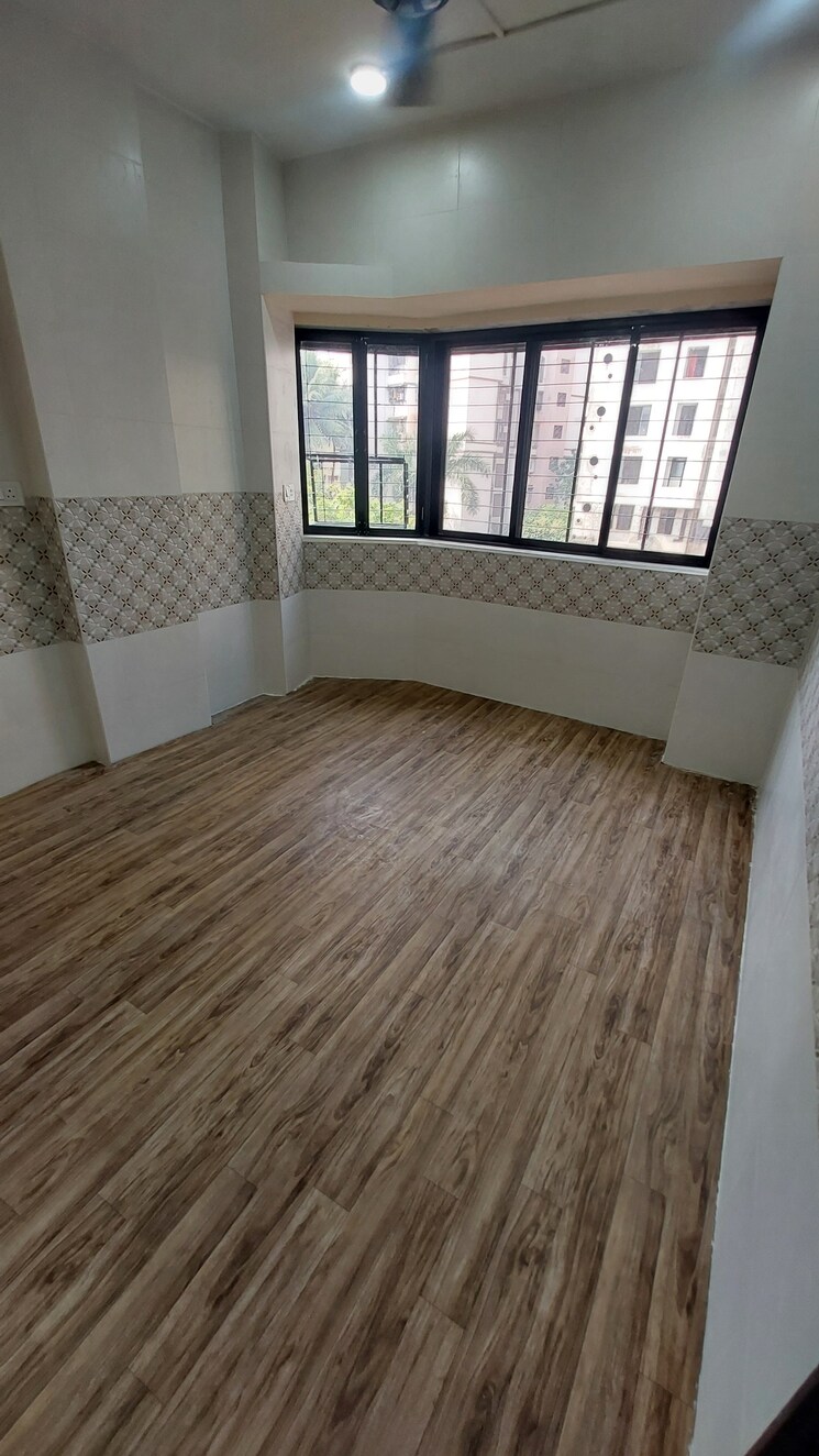 Room, kandivali west 1 Bedroom 590 Sq.Ft. Apartment In Kandivali West Mumbai 9506772
