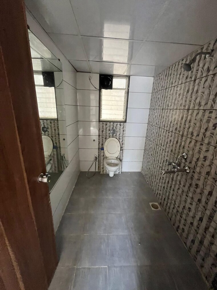 Bathroom, shubh-aaugusta 2 Bedroom 850 Sq.Ft. Apartment In Kharadi Pune 9506850