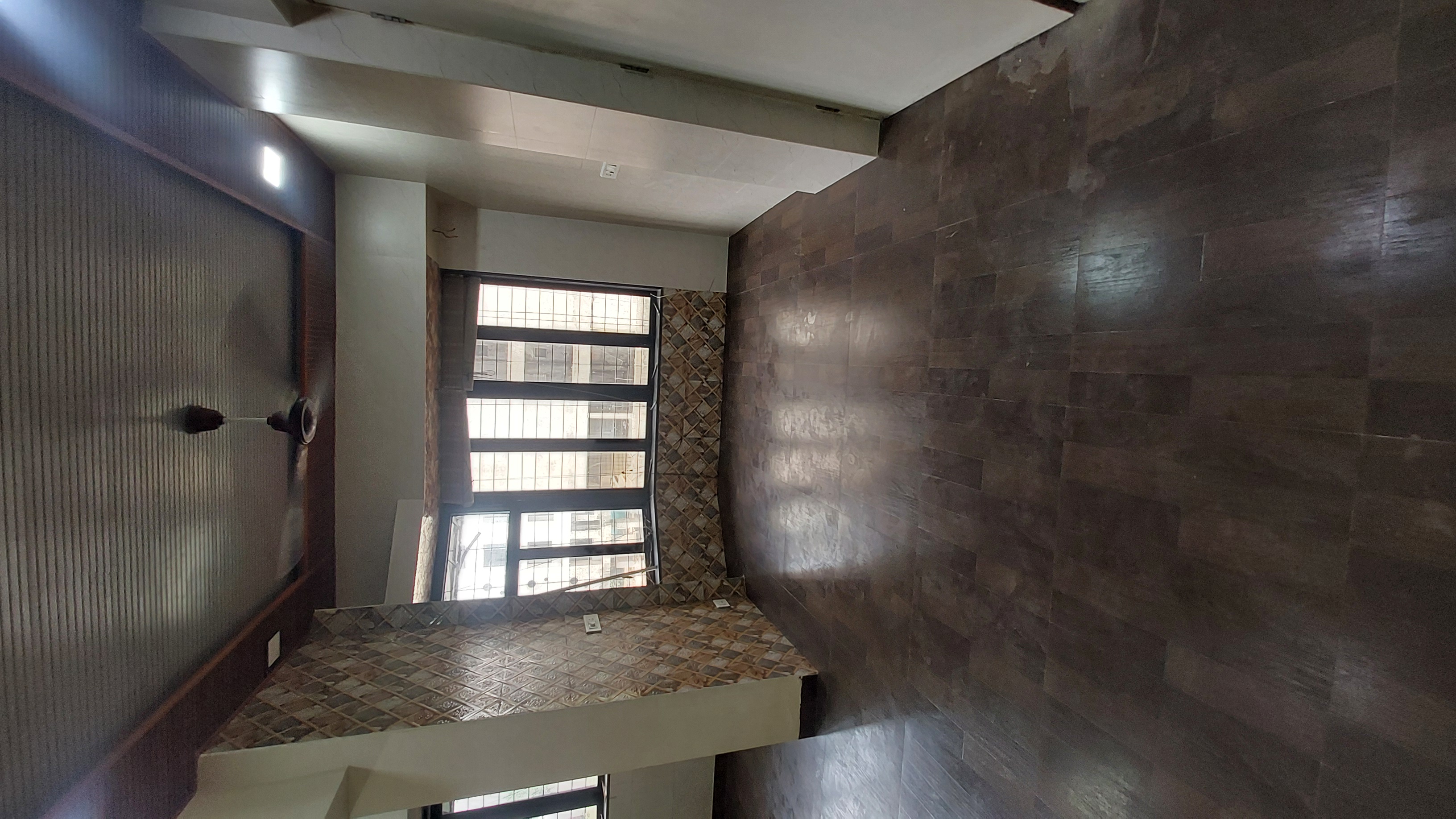 1 BHK + Extra Room Apartment For Rent in Kandivali West