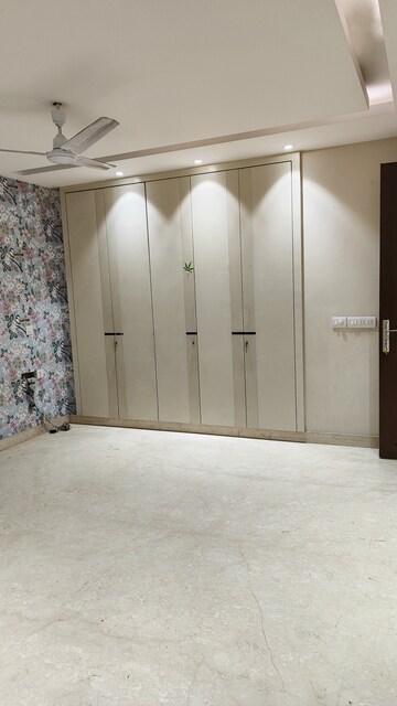 Building Lobby in 6+ BHK Independent House at Vikas Puri – for Sale