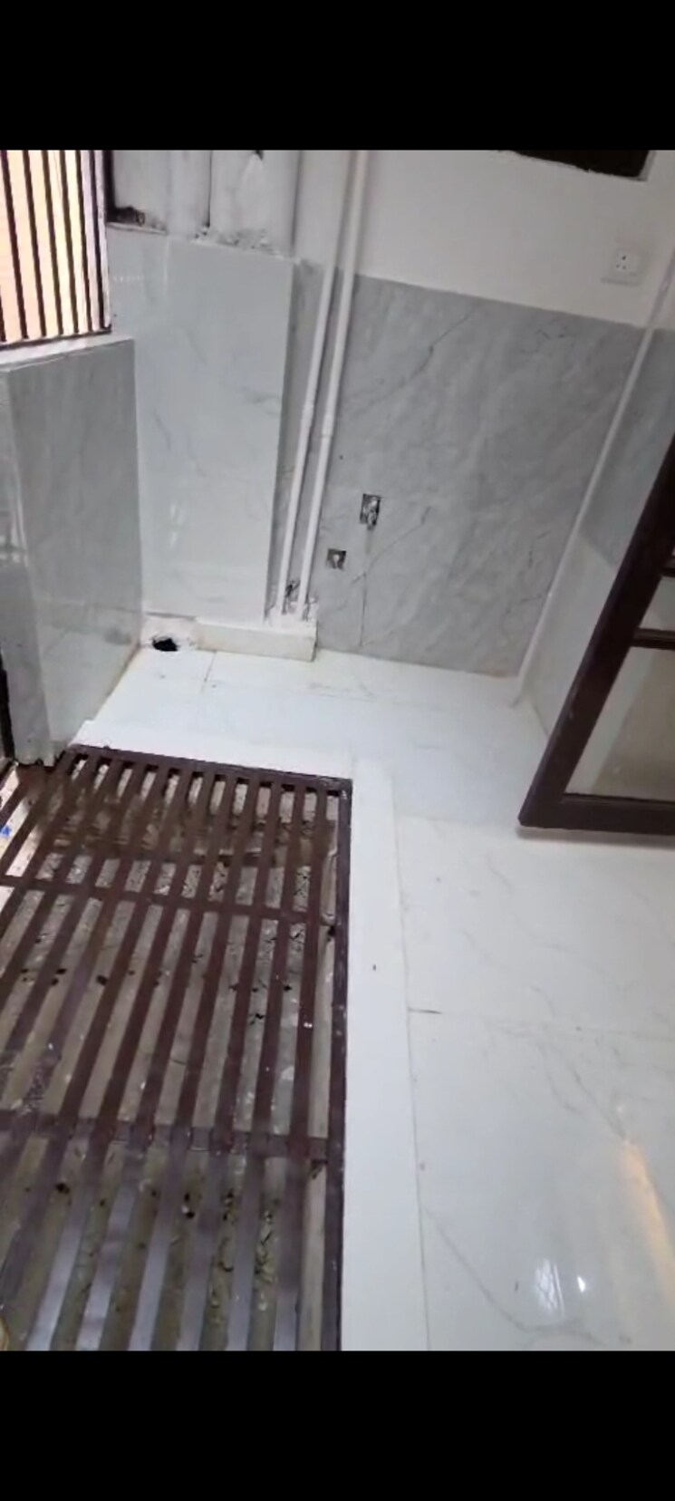 Balcony, mahagun-villas 1 Bedroom 600 Sq.Ft. Builder Floor In Vaishali Sector 2 Ghaziabad 9506762