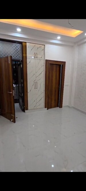 1 BHK Builder Floor For Sale in Mahagun Villas, Vaishali Sector 2