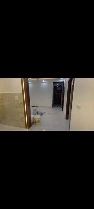 Room in 3 BHK Builder Floor at Akriti Complex, Vaishali Sector 6 – for Sale