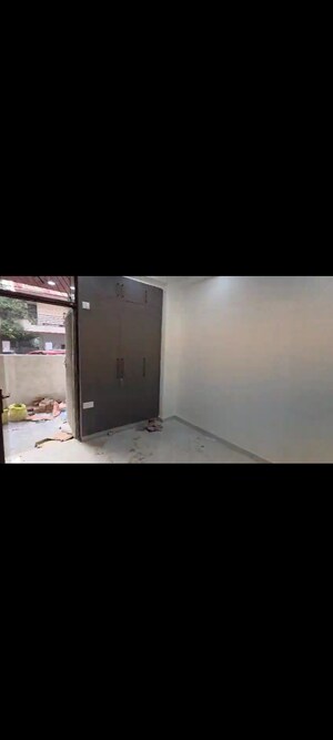 Room in 3 BHK Builder Floor at Akriti Complex, Vaishali Sector 6 – for Sale