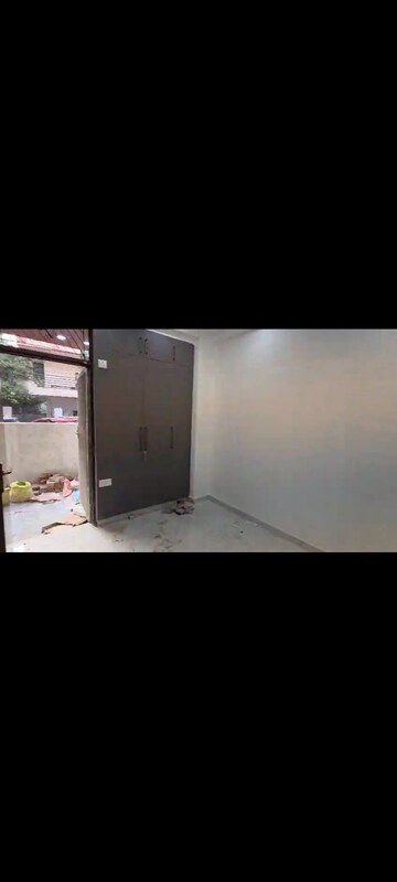 Room in 3 BHK Builder Floor at Akriti Complex, Vaishali Sector 6 – for Sale