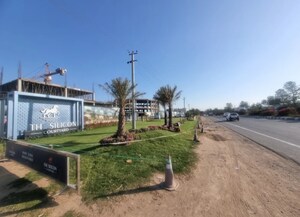  Showroom – Exterior View View at Ambala Highway - for Sale