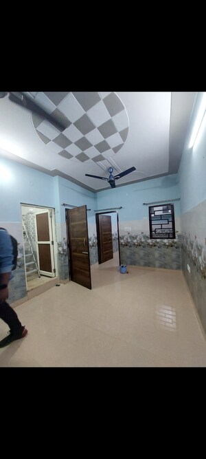 1 BHK Apartment For Rent in Shanti Bhawan, Sarita Vihar