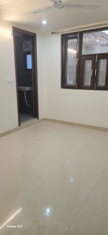 Room in 1 RK Builder Floor at Saket – for Rent