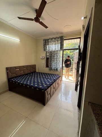 Balcony in 1 BHK Builder Floor at Sector 33 – for Rent