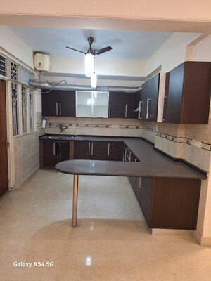 Kitchen in 3.5 BHK Apartment at Parsvnath Green Ville, Sector 48 – for Sale