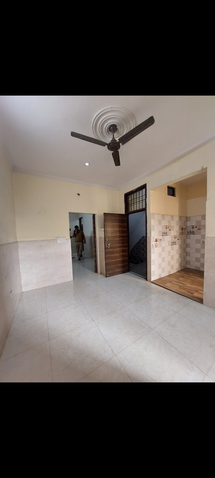 Room, shanti-bhawan 1 Bedroom 450 Sq.Ft. Apartment In Sarita Vihar Delhi 9506954